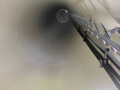 Ein Windradturm von innen